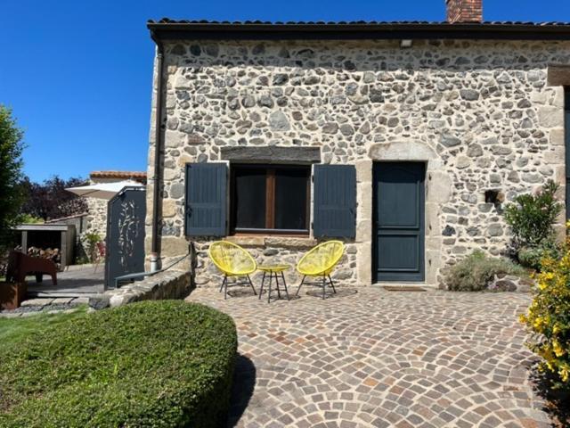 Domaine Des Pierres D Auvergne Flat Εξωτερικό φωτογραφία